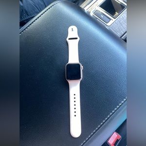Series 5 40mm Apple Watch